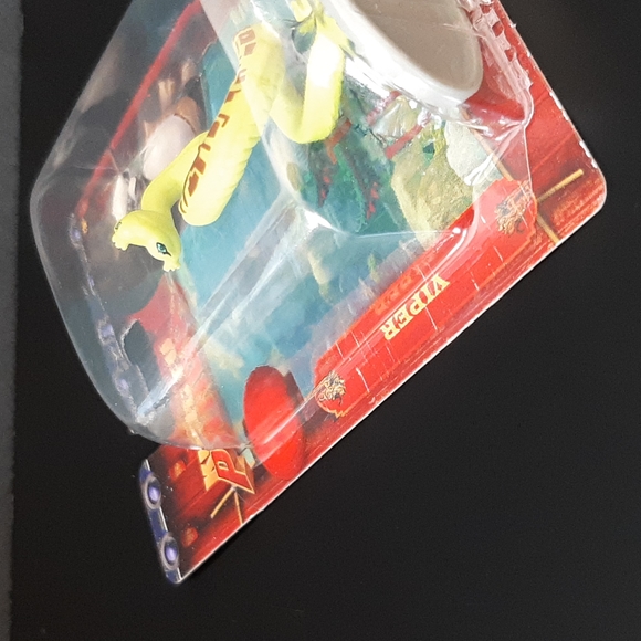 Kung Fu Panda Viper Dreamworks Mattel Micro Collection Figure 2.5" - Picture 5 of 7